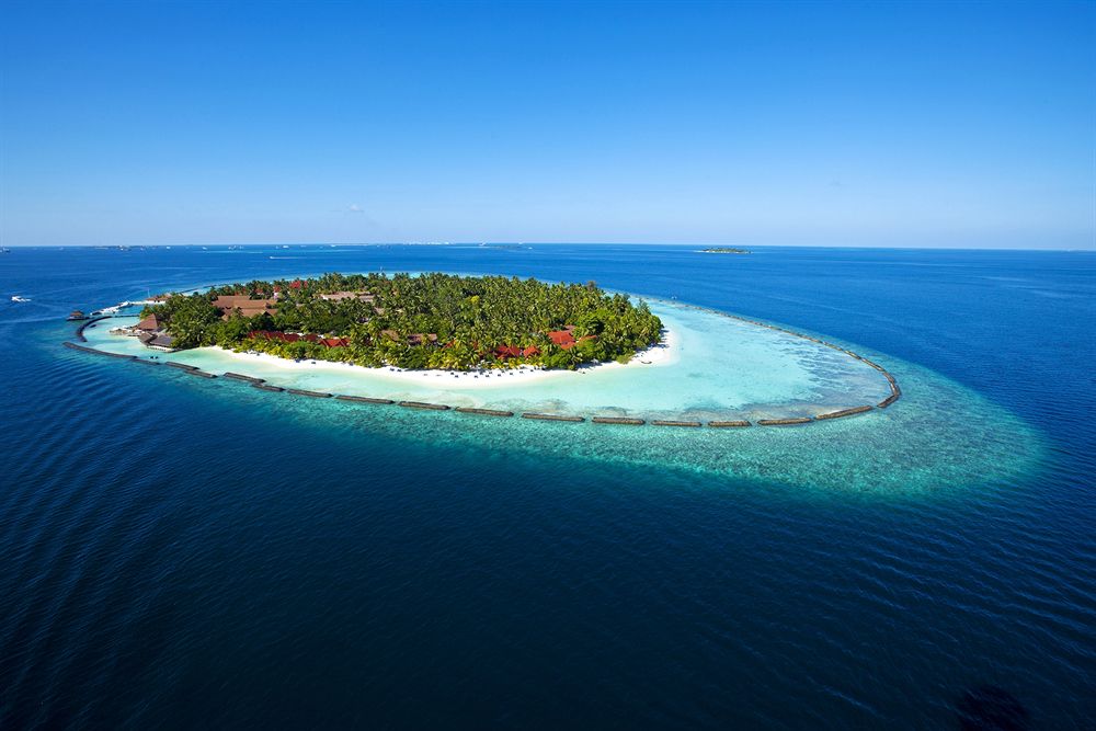Gusto Travels can offer you the best Maldives Honeymoon packages than any other Maldives Local Travel agency.